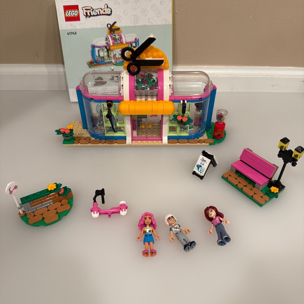 LEGO Friends Colorful Hair Salon Set